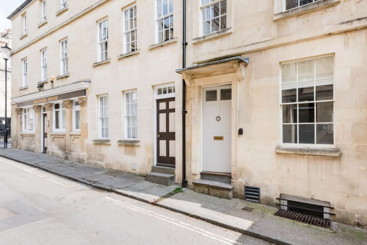 Central Georgian Townhouse With Free Parking 바스 외부 사진