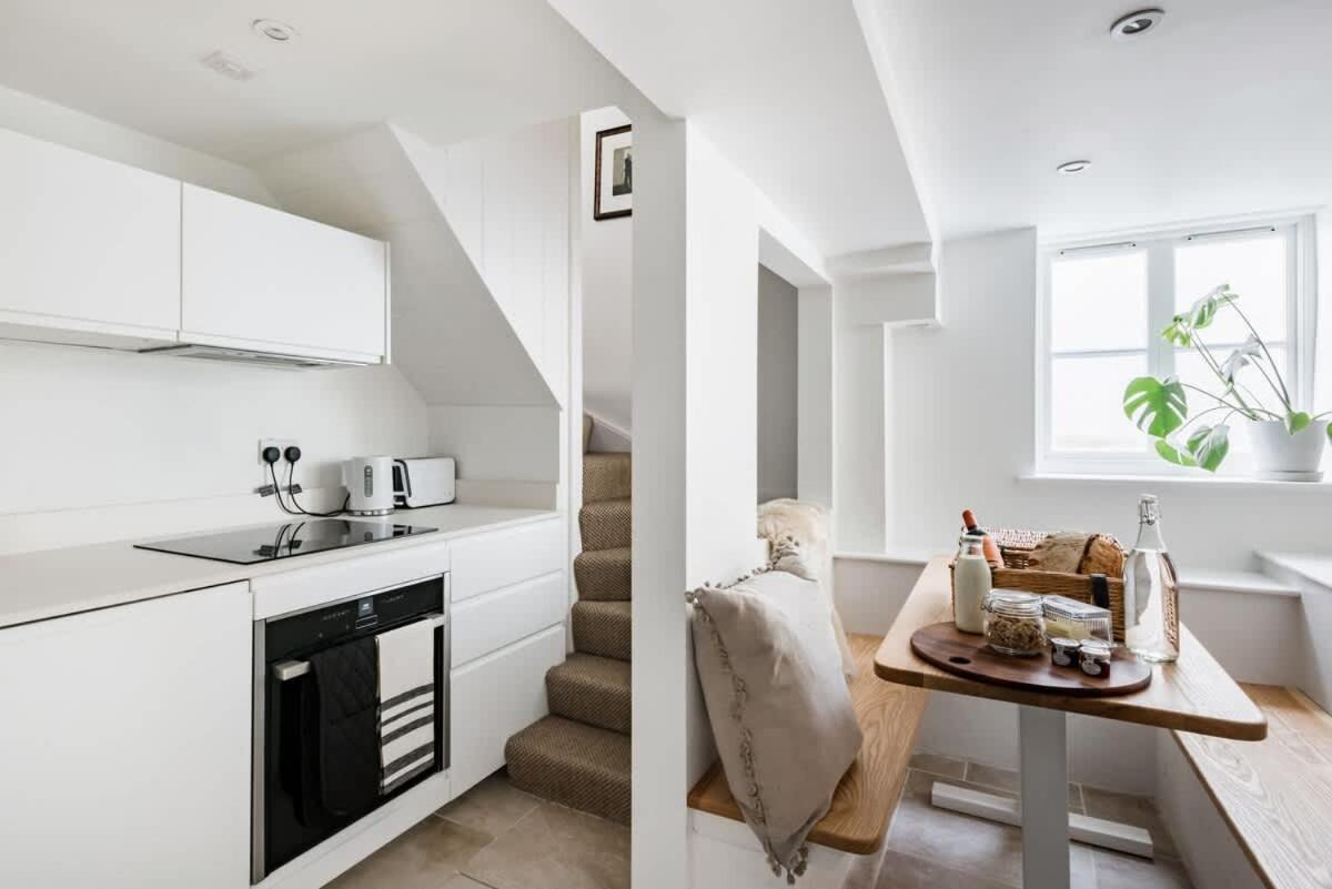 Central Georgian Townhouse With Free Parking 바스 외부 사진