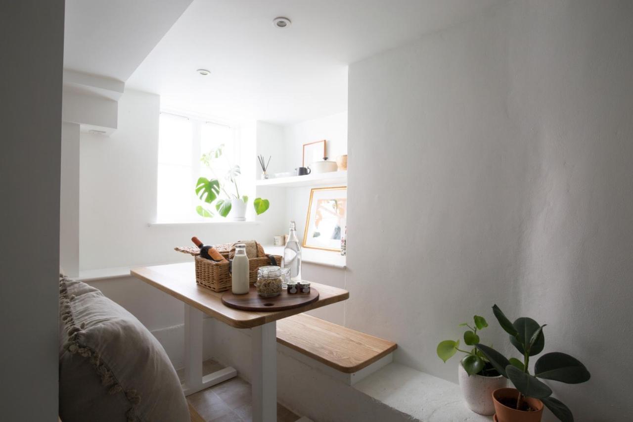 Central Georgian Townhouse With Free Parking 바스 외부 사진