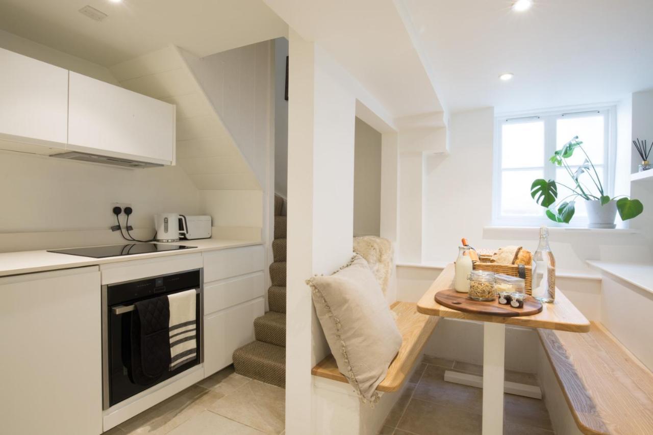 Central Georgian Townhouse With Free Parking 바스 외부 사진